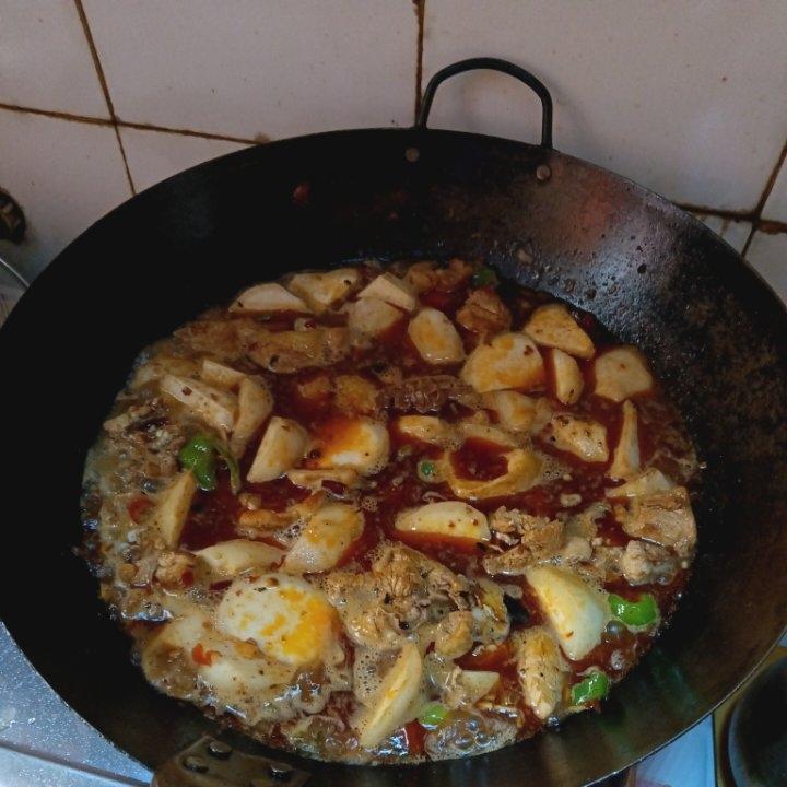 芋儿烧鸡（内有芋头去皮妙招）