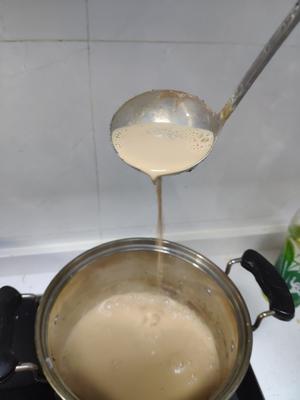 简易奶茶，消灭纯牛奶的做法 步骤3