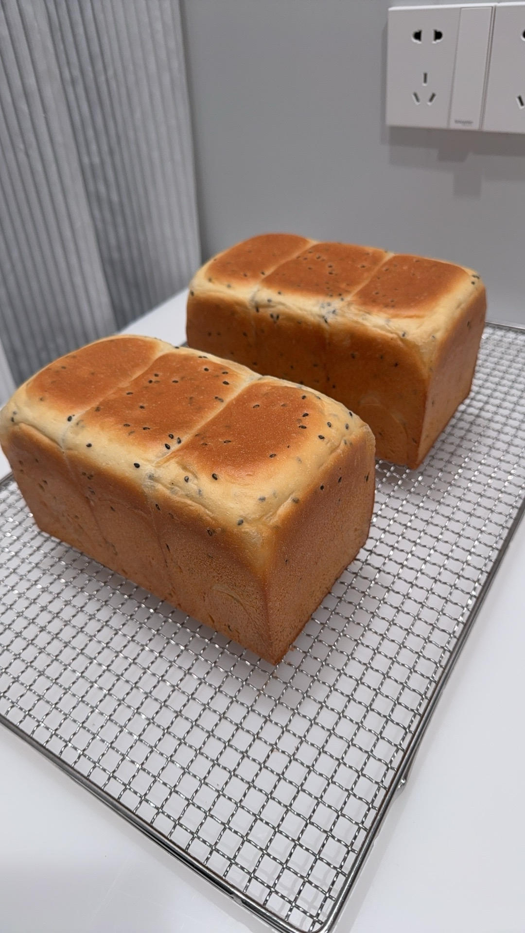 咸盐黑芝麻吐司