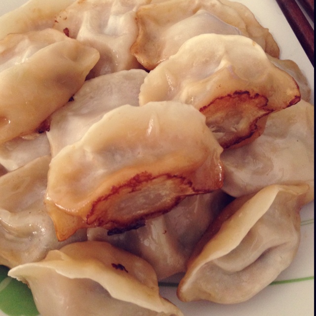 速冻水饺吃腻了吗~变锅贴吧(๑´ڡ`๑)