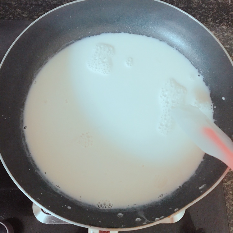 椰蓉小方（简化版）无淡奶油的做法 步骤1