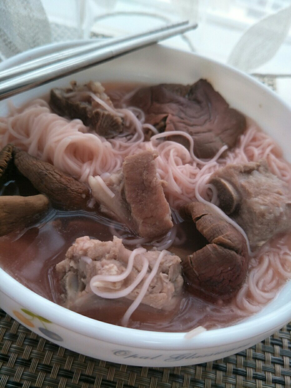 红菇排骨汤