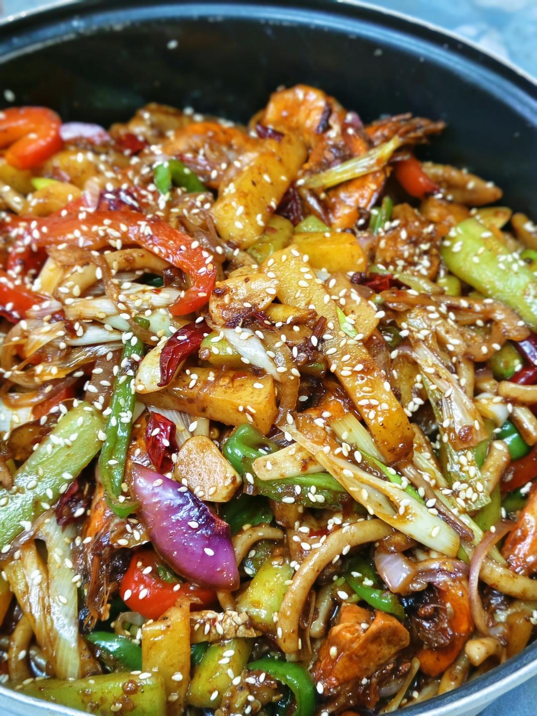 给初中儿子做干锅鸡翅虾，解馋下饭