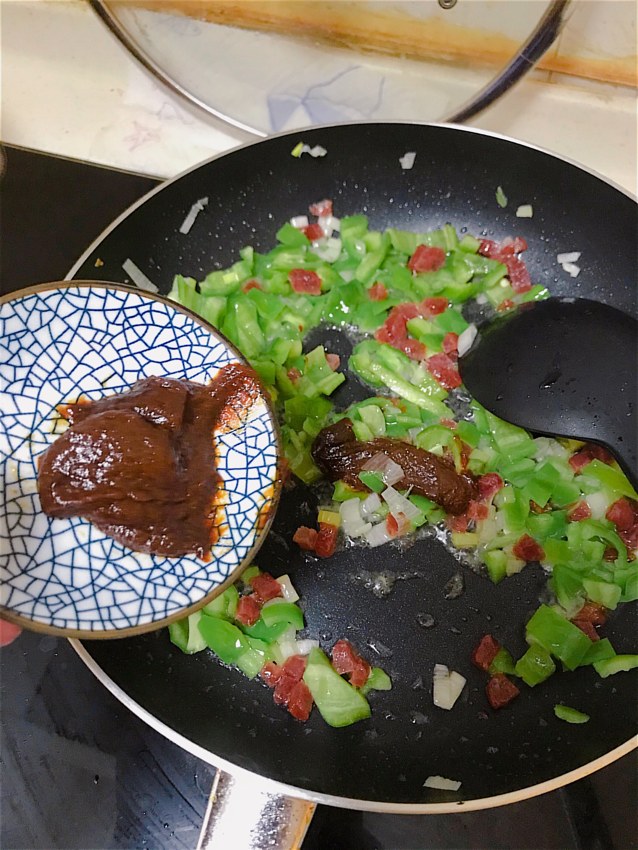 快手海鲜酱油炒饭的做法 步骤7