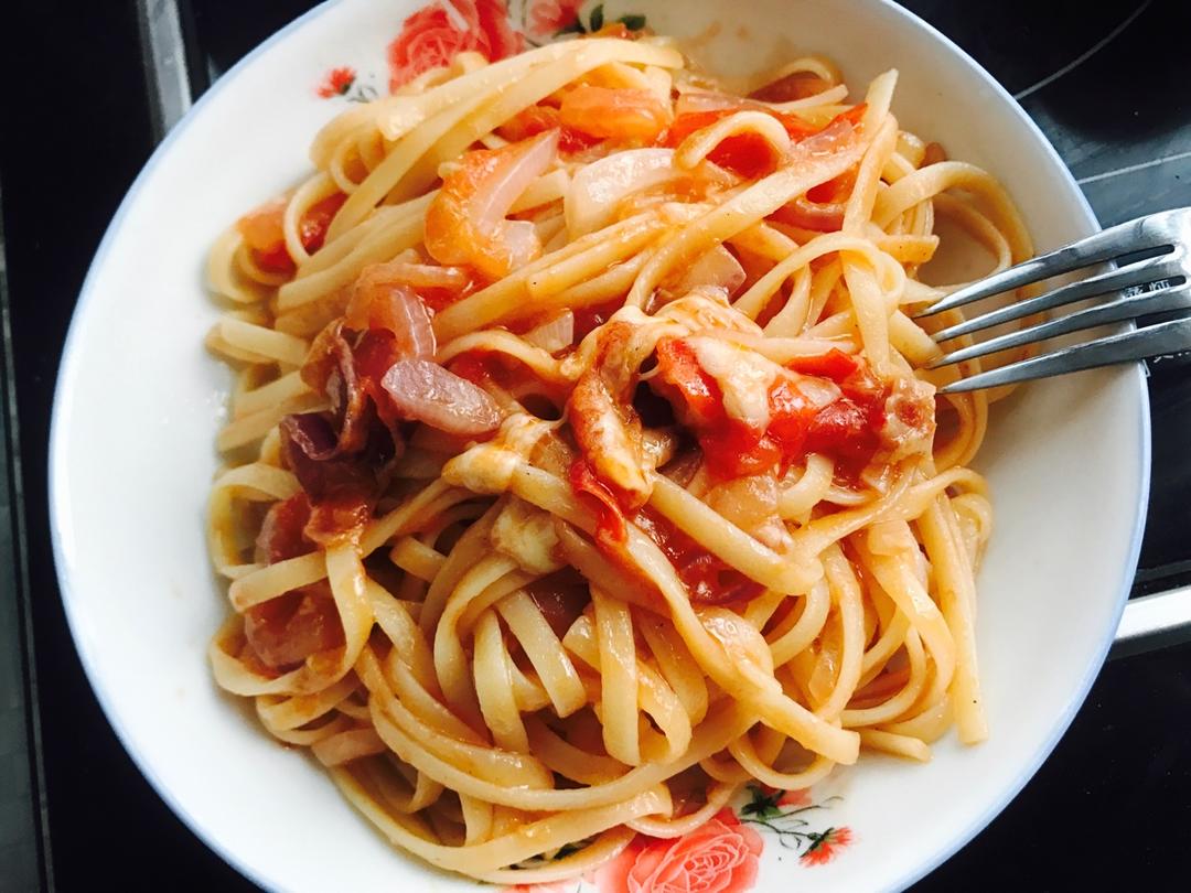 番茄火腿芝士意面