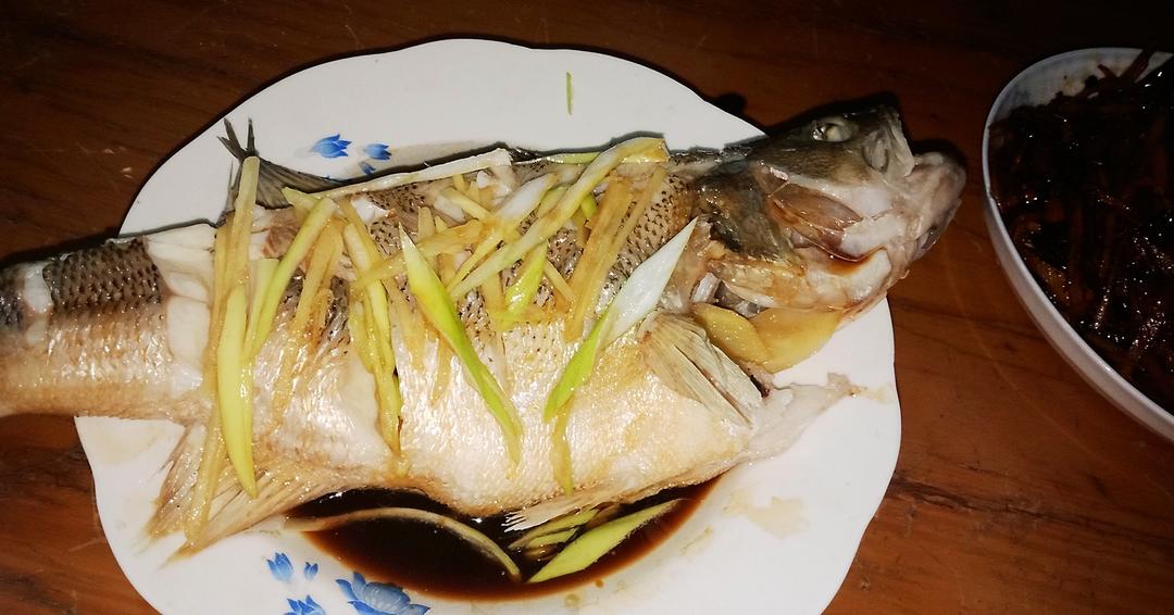 清蒸鲈鱼