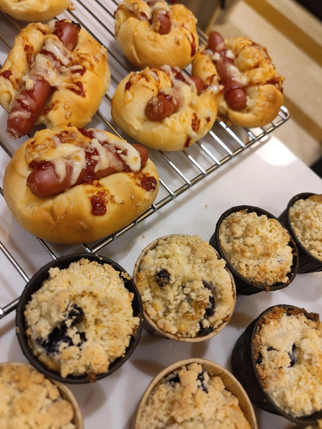 一个面团撑起一家店的台式面包—香肠面包