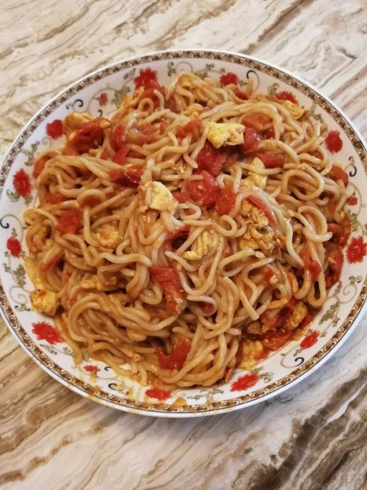 西红柿鸡蛋焖面