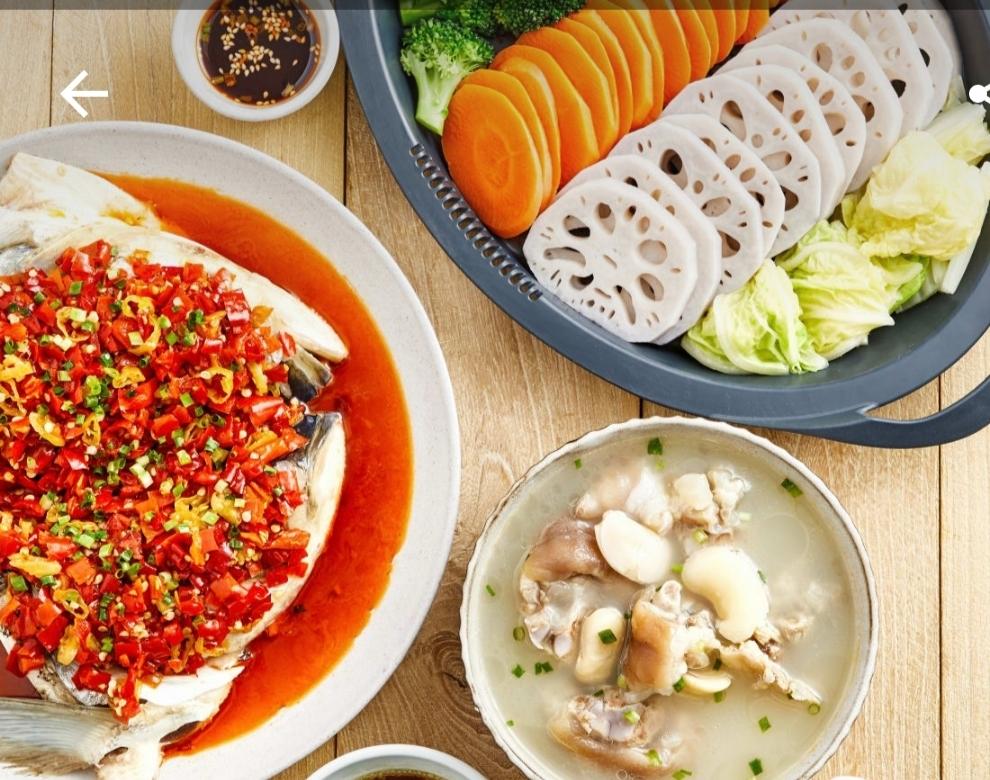 老妈蹄花汤配剁椒鱼头，川式蒸菜(轻松做顿饭)美善品小美食谱