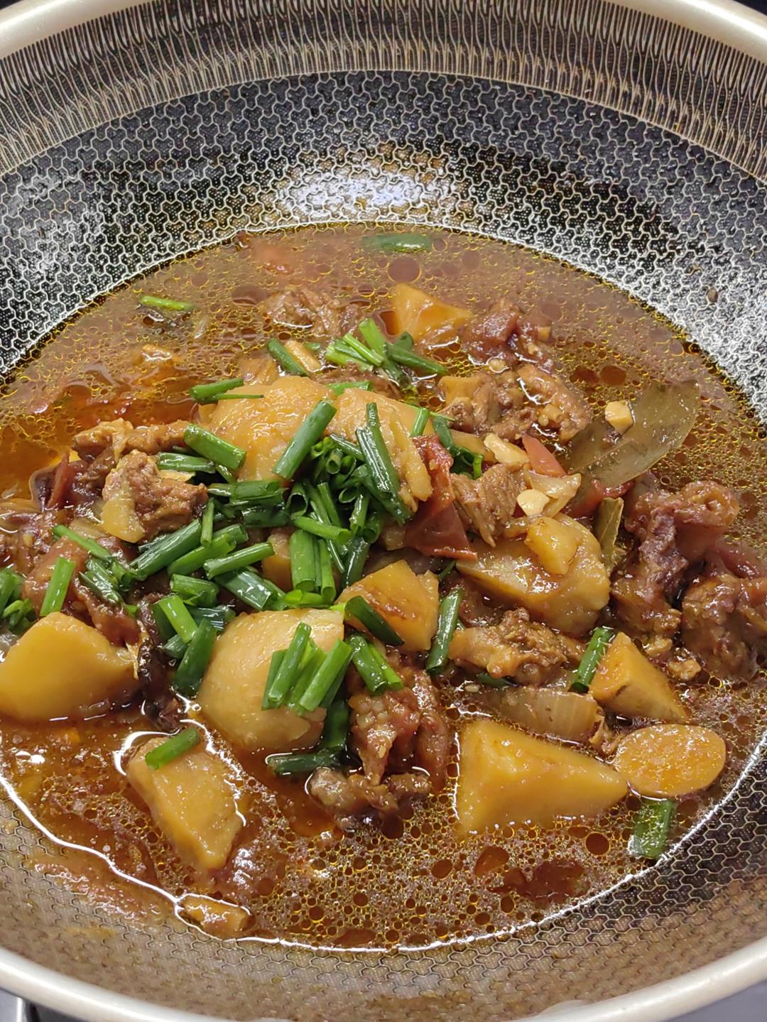 番茄土豆炖牛腩