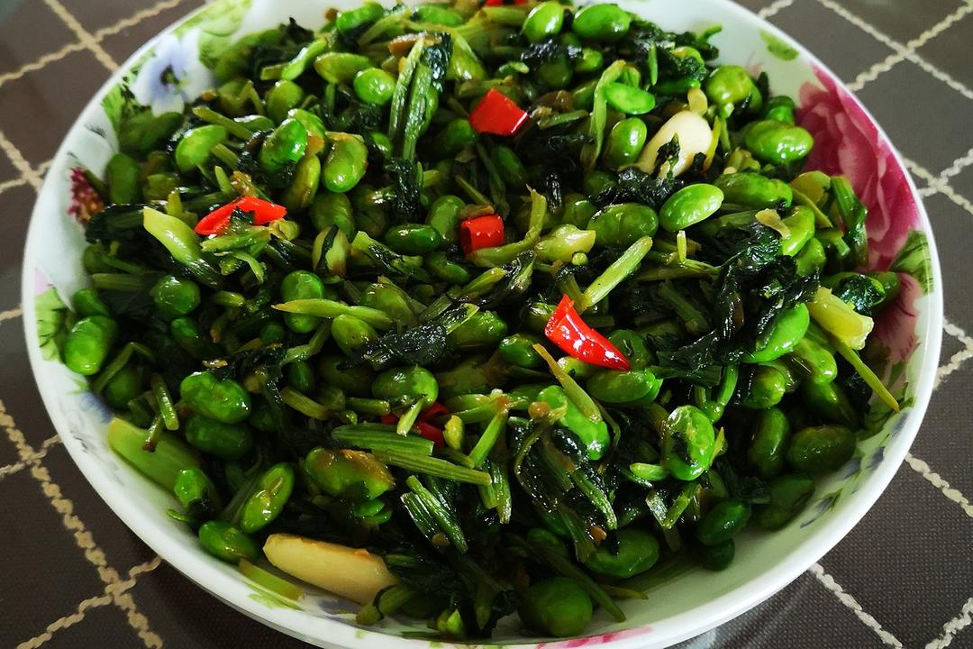 雪里蕻炒毛豆
