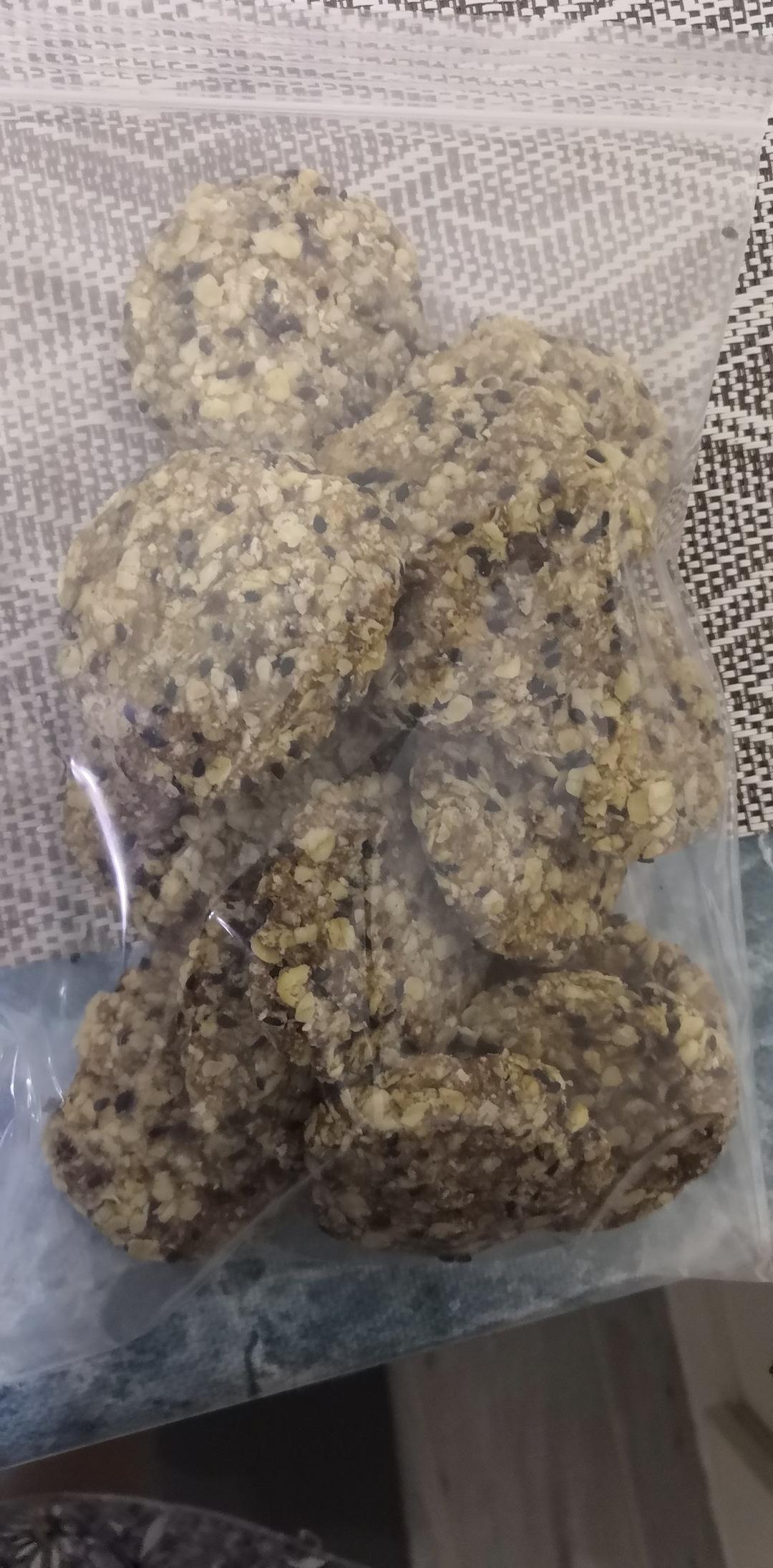 素食:有机燕麦芝麻大饼干