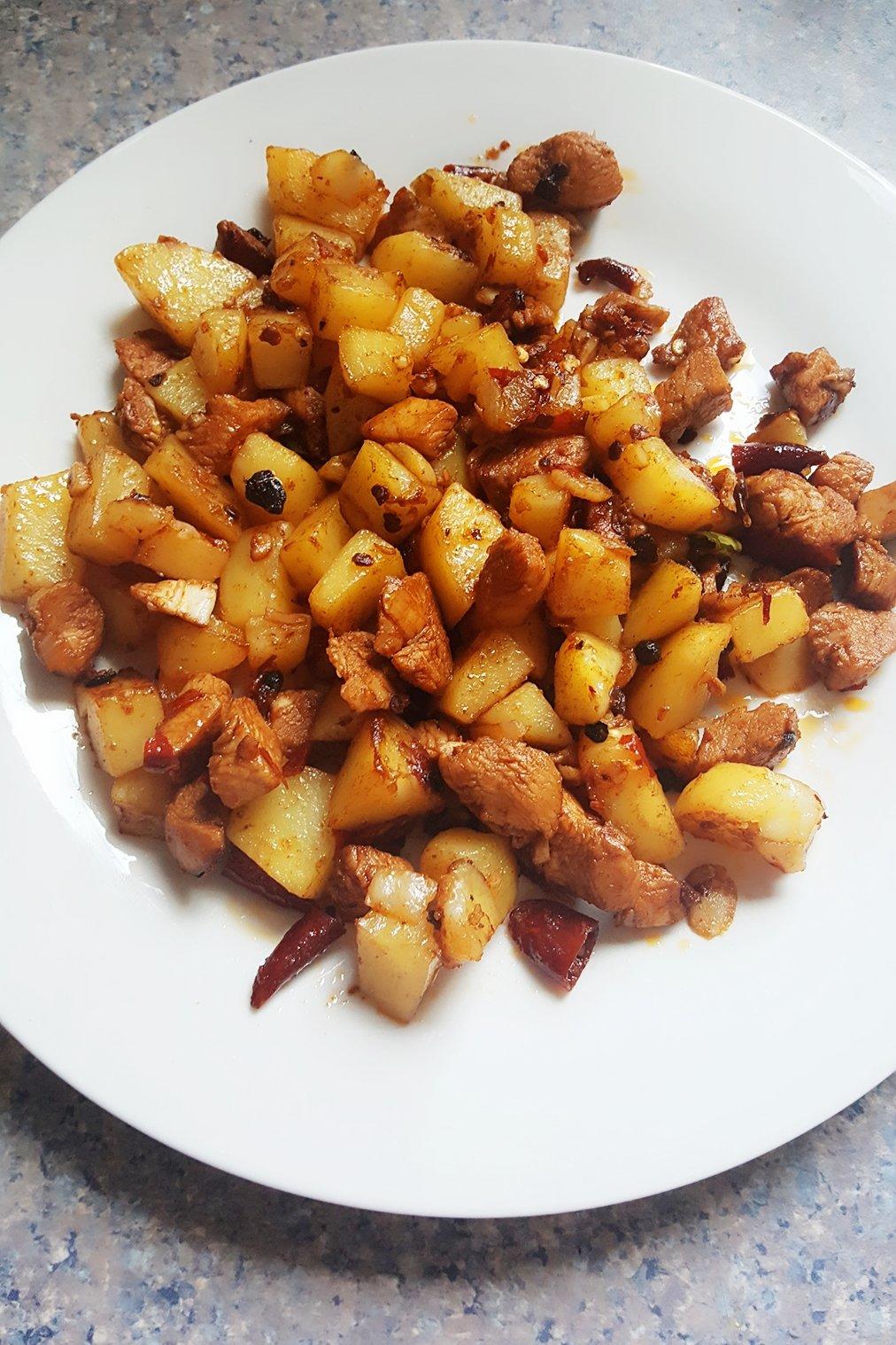 土豆炒鸡肉