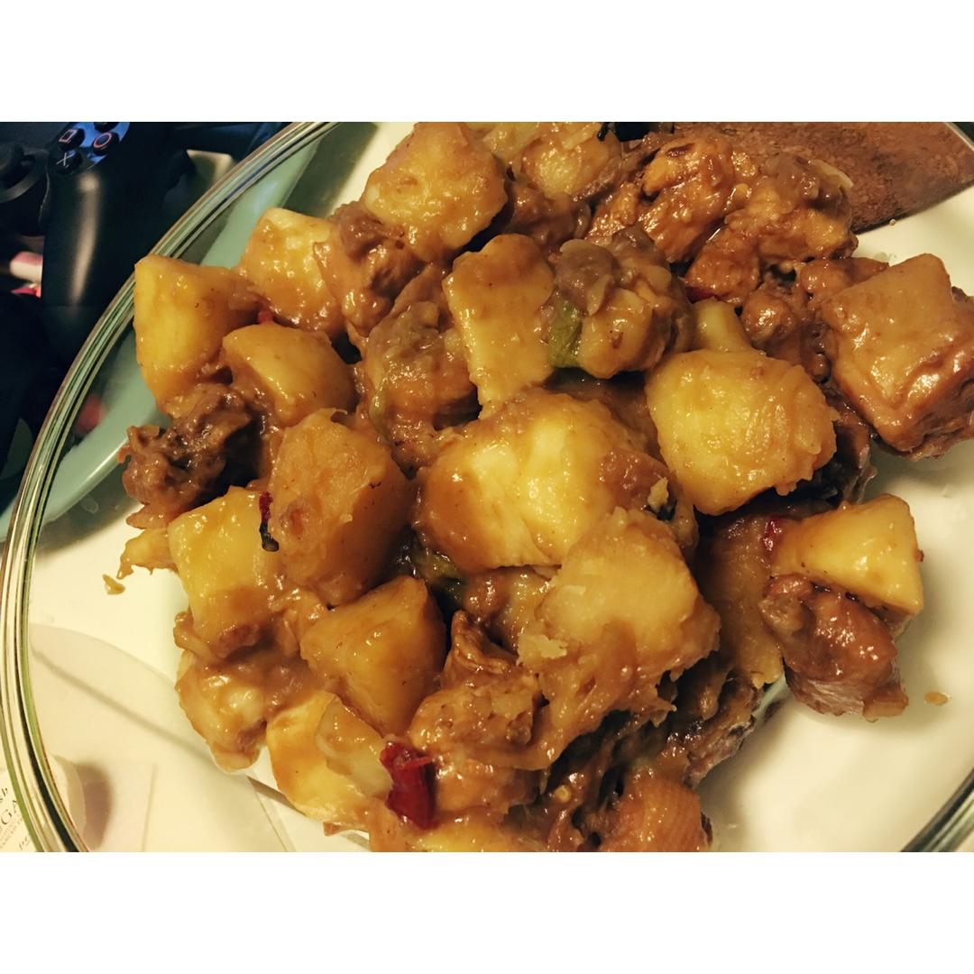 土豆烧鸡块