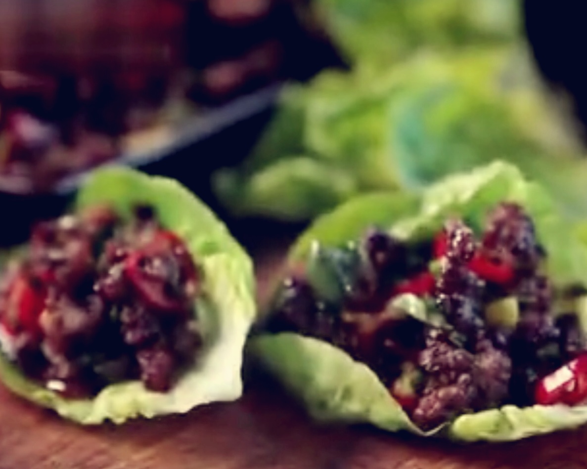 辣牛肉生菜卷                    chili beef lettuce wraps的做法