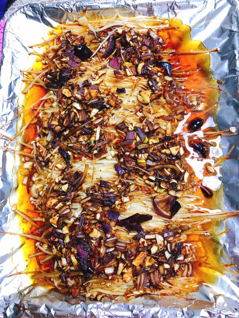 锡纸金针菇-在家用烤箱就能做的烧烤，烧烤店必点菜品之一！超鲜！