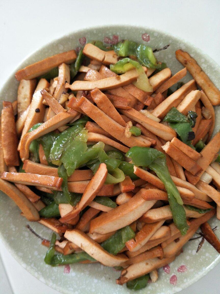 青椒炒香干