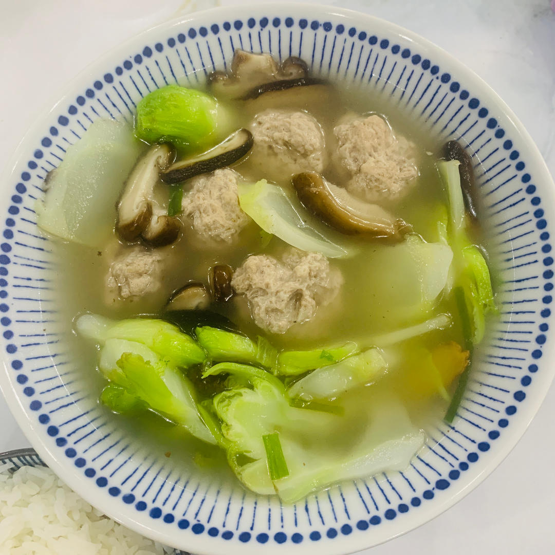 小白菜丸子汤