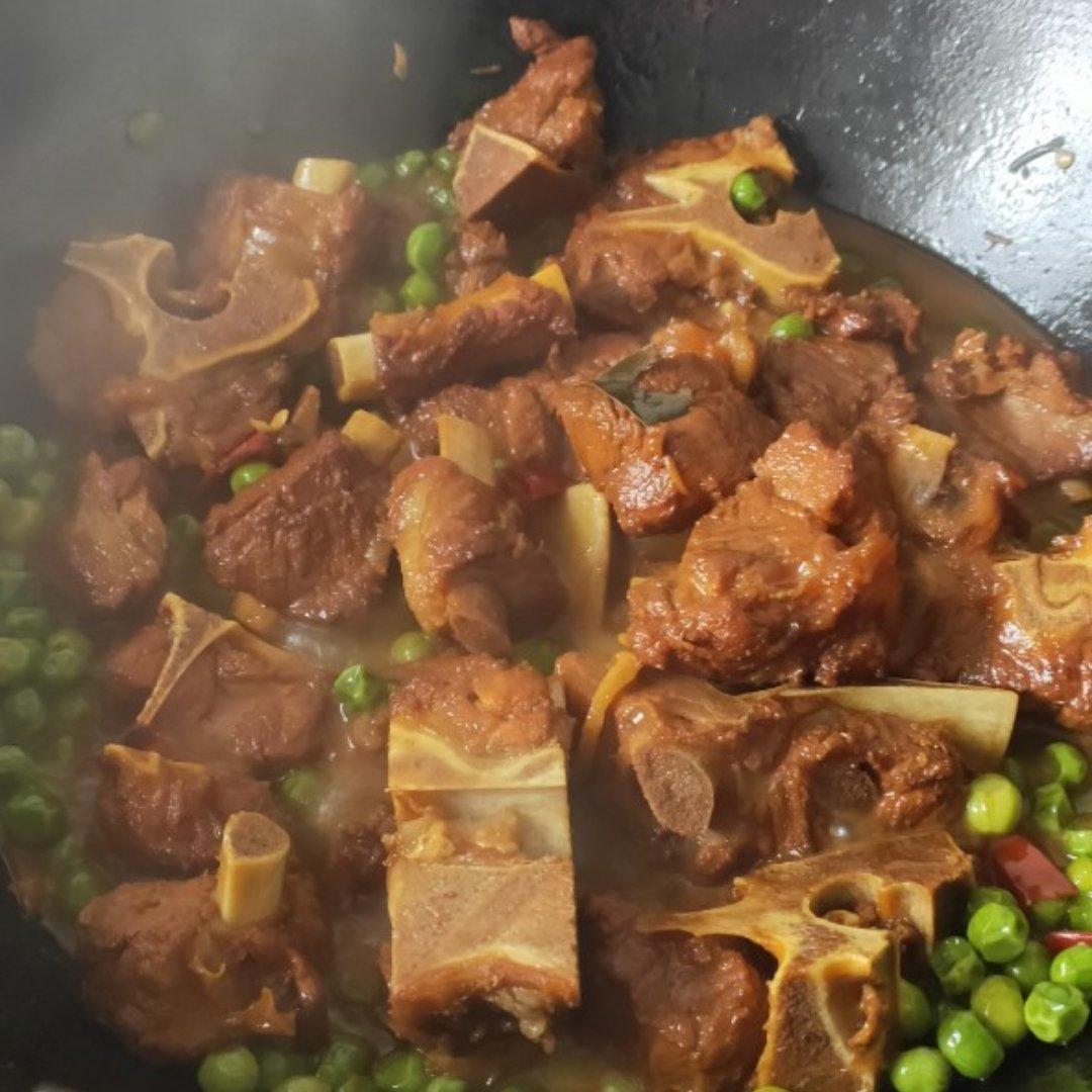 【跟我做不会错】红烧排骨，配料简单，肥美多汁，香嫩到骨头里了