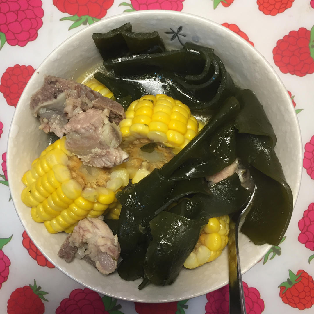 玉米海带炖排骨