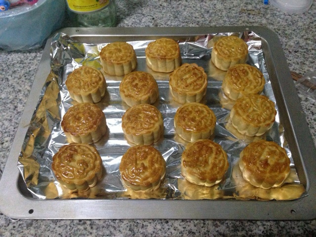 广式月饼——蛋黄莲蓉月饼