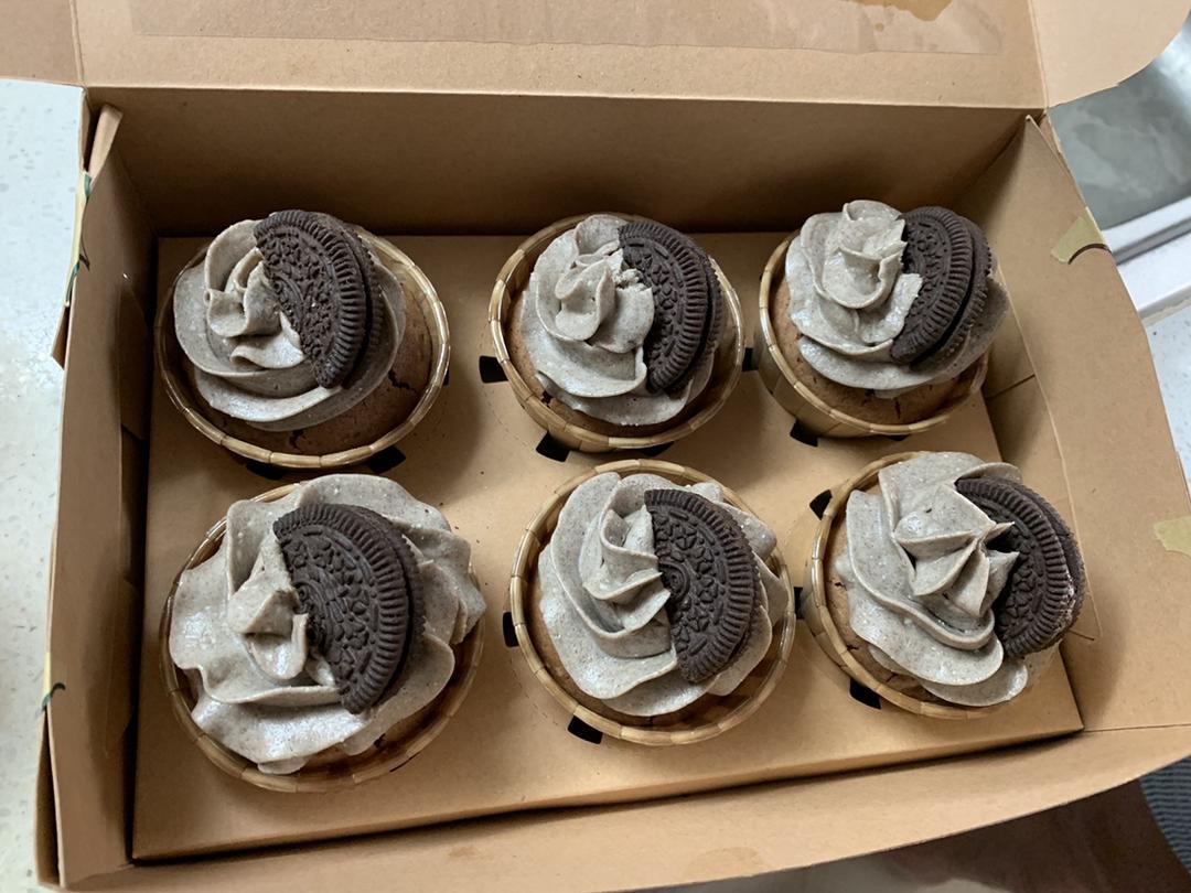 奥利奥杯子蛋糕 Oreo Cream Cupcakes