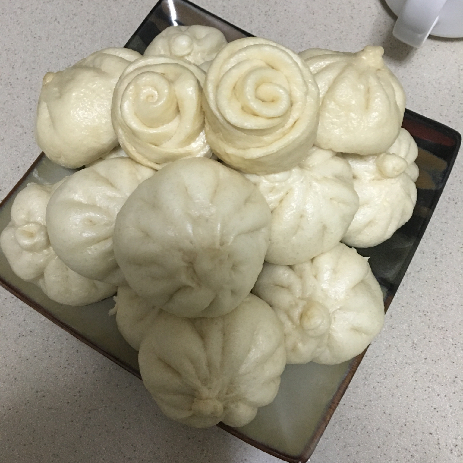 松软多汁的肉包子