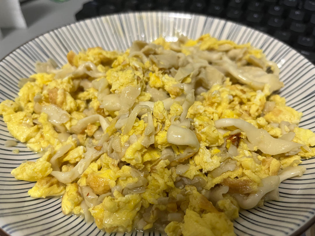 榆黄菇炒蛋
