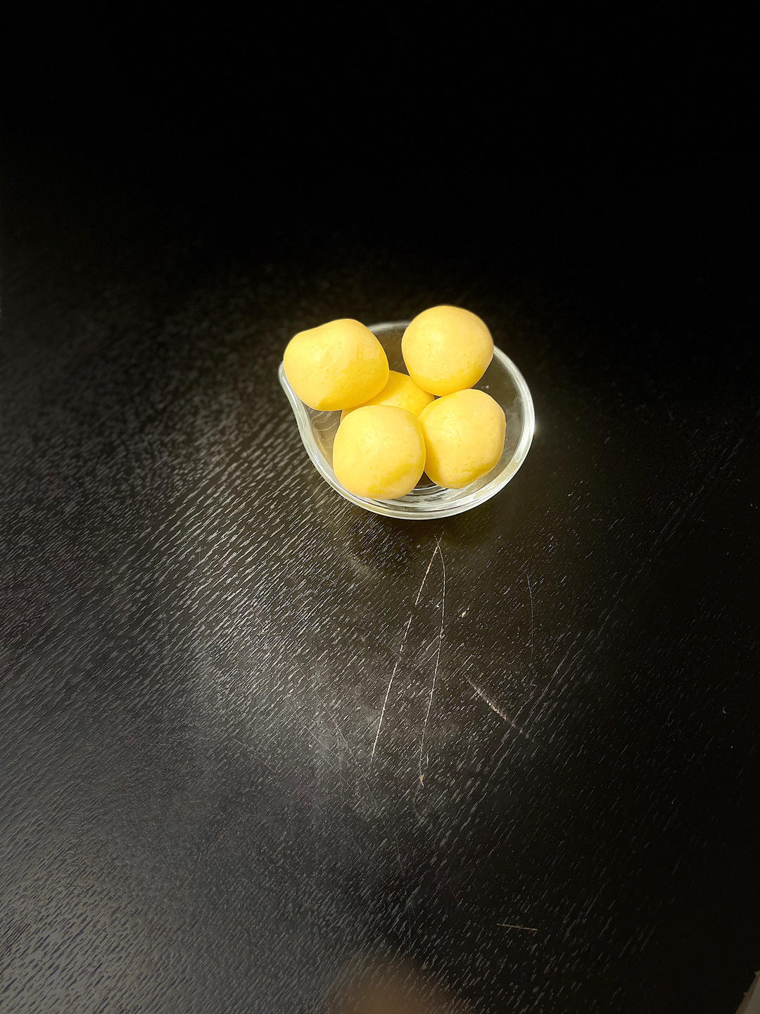 做100款面包の12：在家开茶餐厅!港式菠萝包 –不划格子自然裂开的香酥脆皮！菠萝油/酥皮包