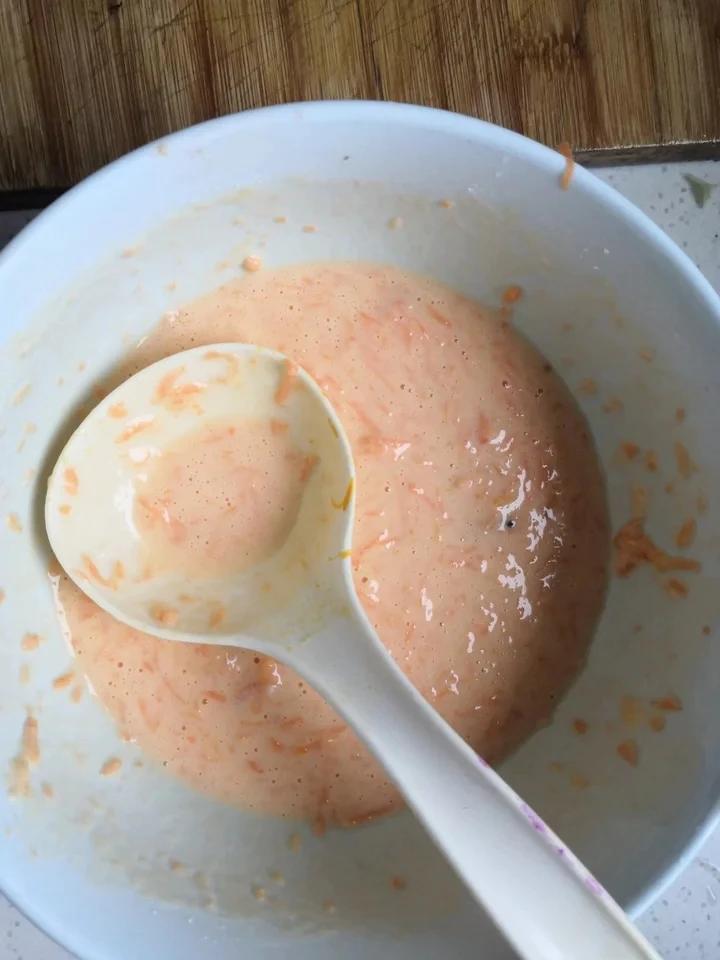 电饼铛胡萝卜丝葱花鸡蛋饼