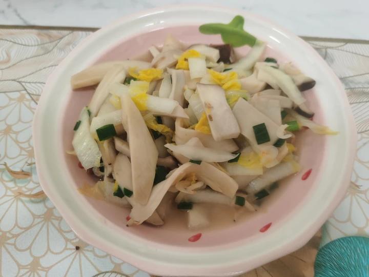 虾皮炒白菜，鲜的很啊