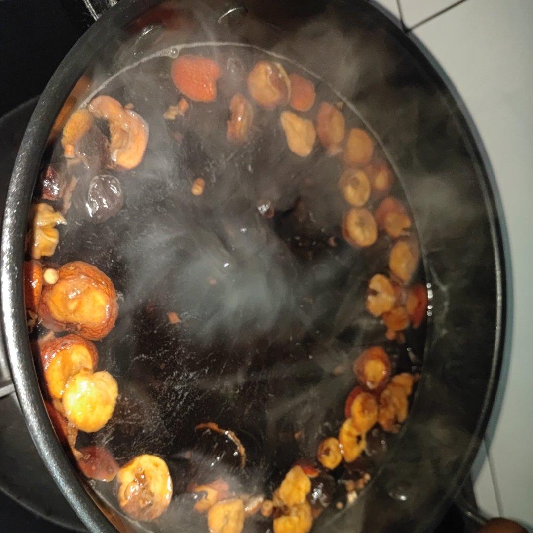 古法熬制酸梅汤（此方几乎无中药味孩子非常喜欢喝）