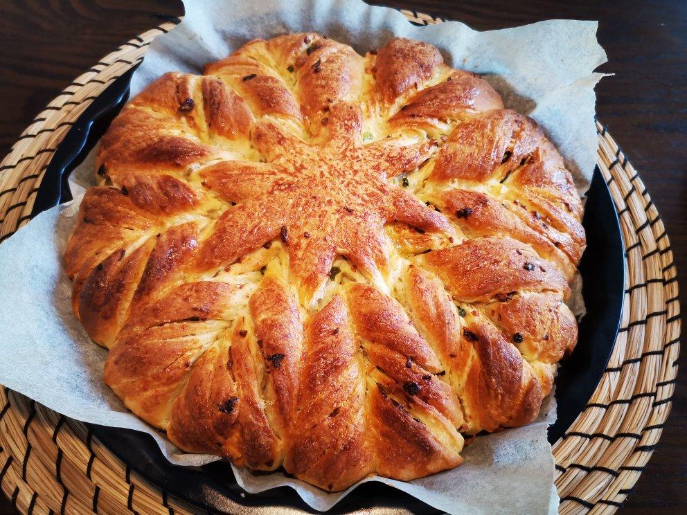 【小高姐】蒜香浓郁 造型优美 不用揉出手膜的面包