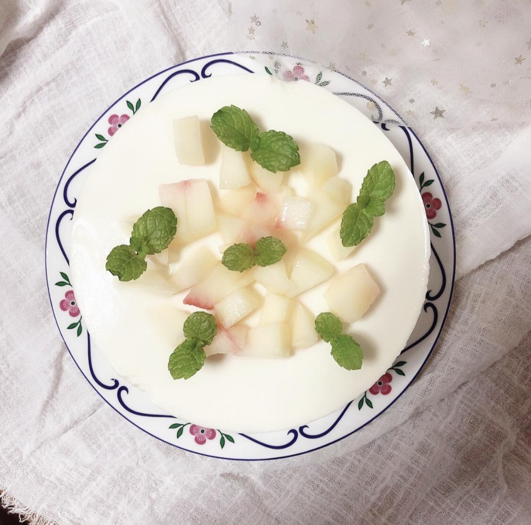 夏恬蜜桃乳酪慕斯蛋糕（6寸）