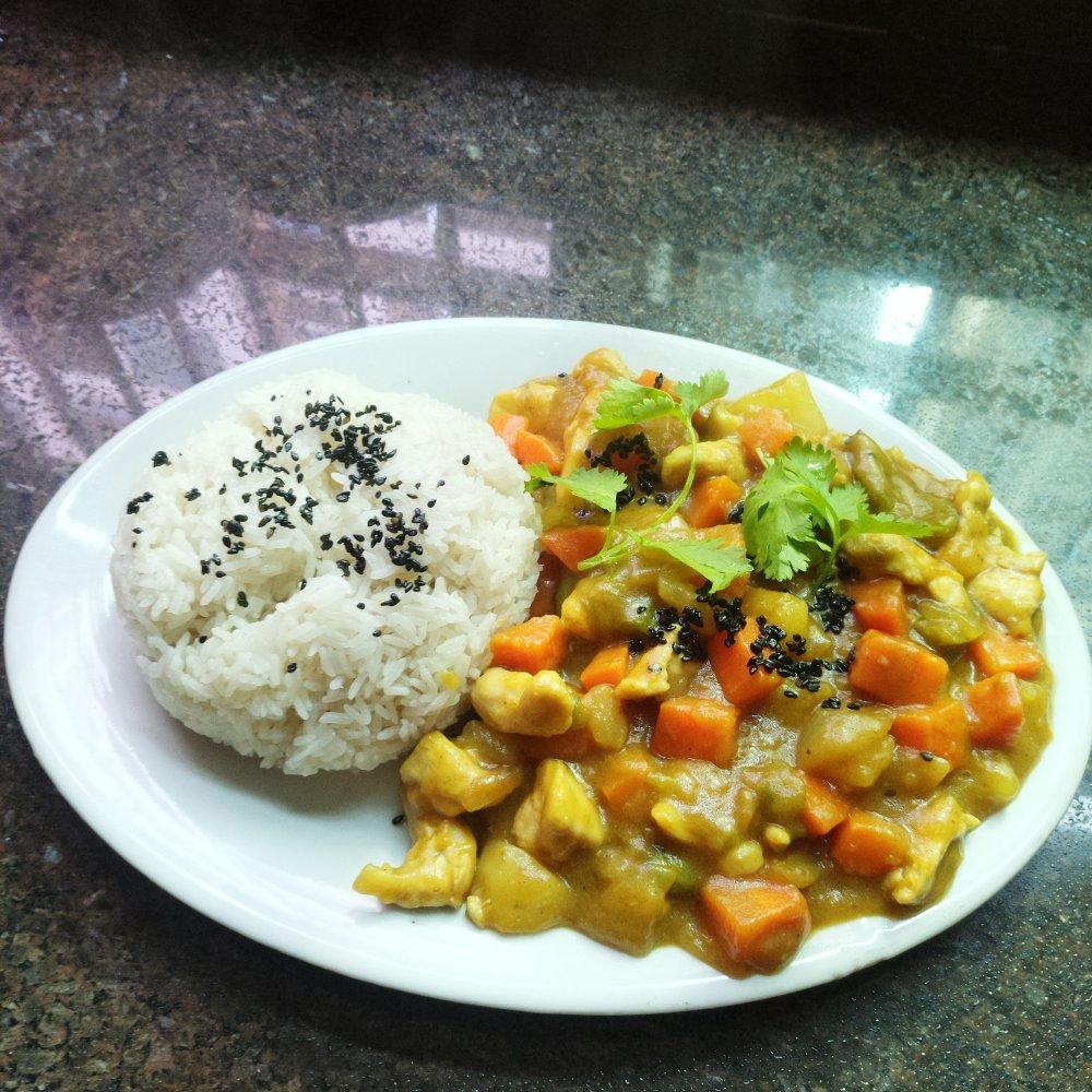 咖喱鸡肉饭
