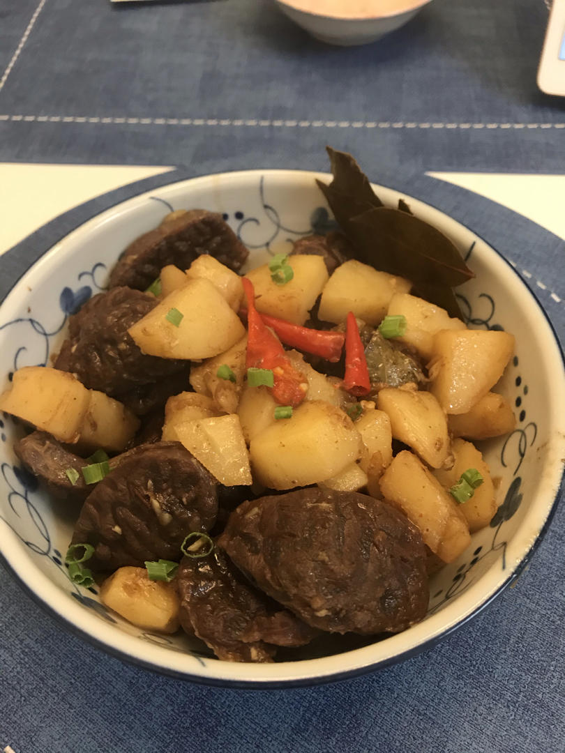 被爸爸外婆连说好吃好吃的番茄土豆炖牛腱子