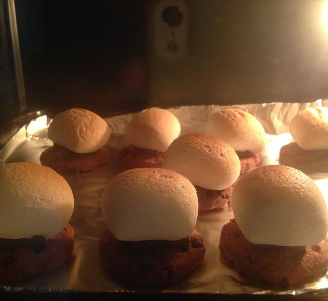 孩子气零食——棉花糖巧克力曲奇的做法