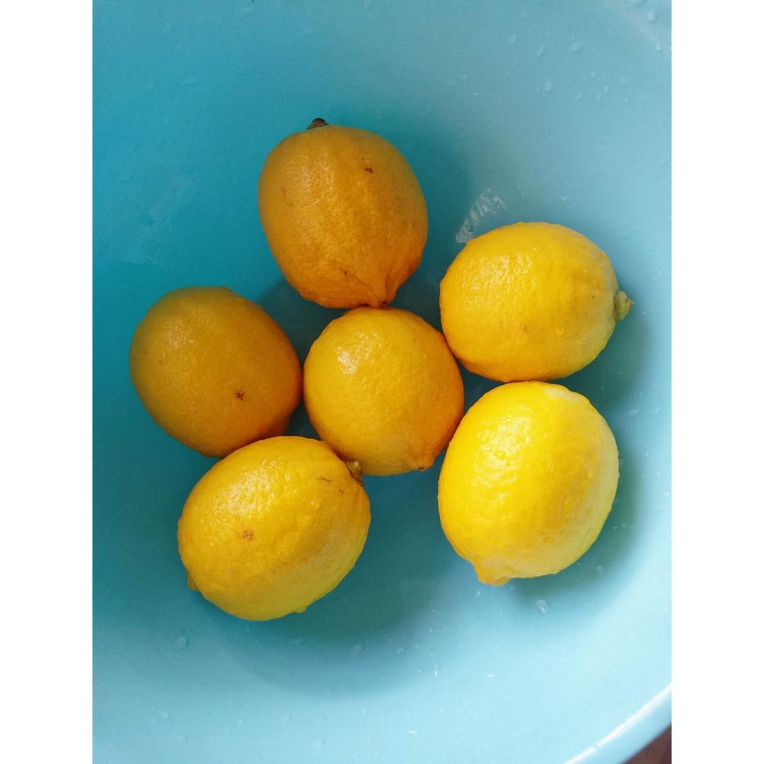 柠檬百香果饮