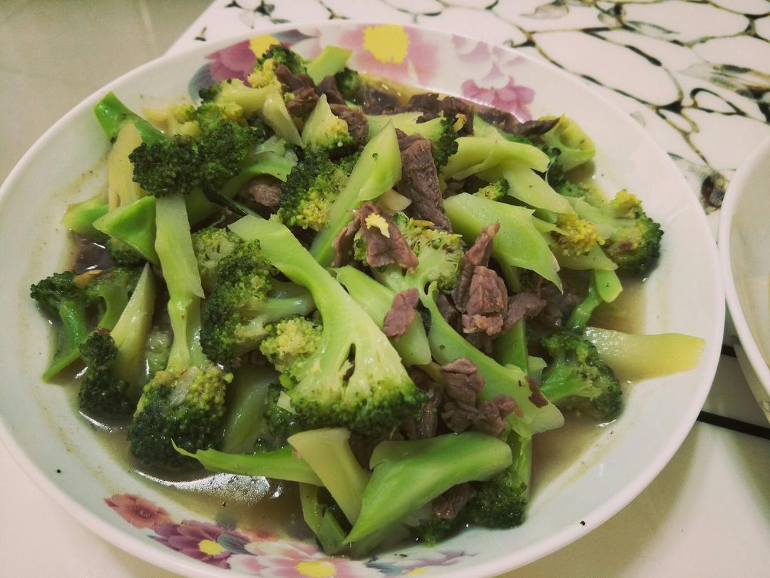 西兰花炒肉片