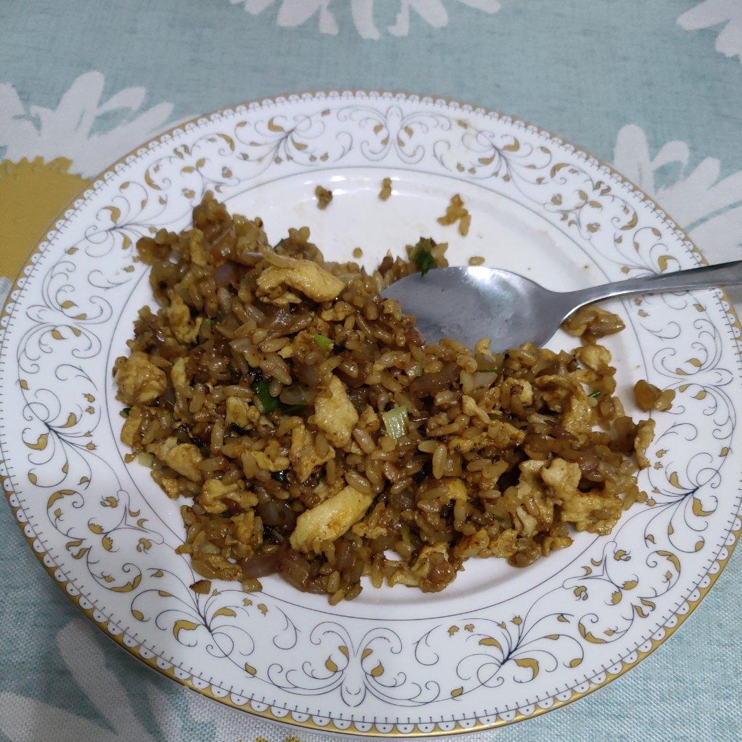 好吃到舔盘的酱油炒饭！