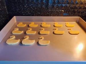 新年伴手礼：焦糖杏仁天鹅饼干的做法 步骤7