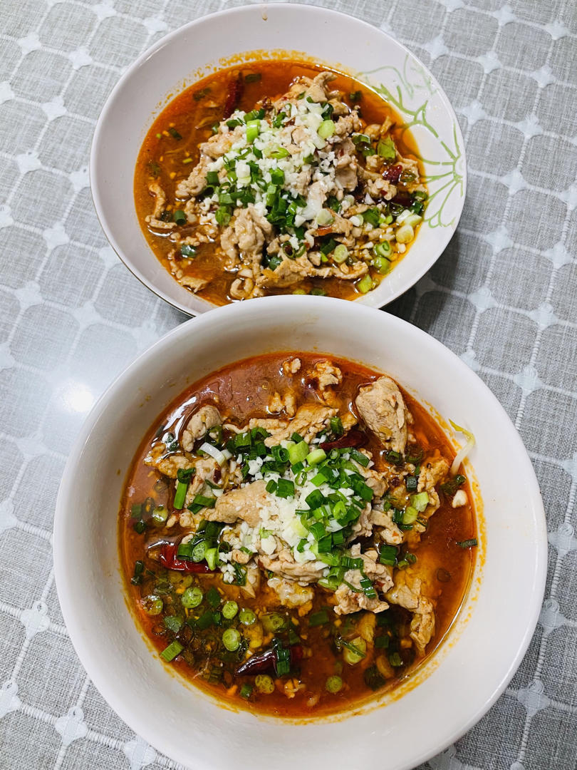 厨师长教你：“水煮肉片”的正宗做法，这味道真的很四川