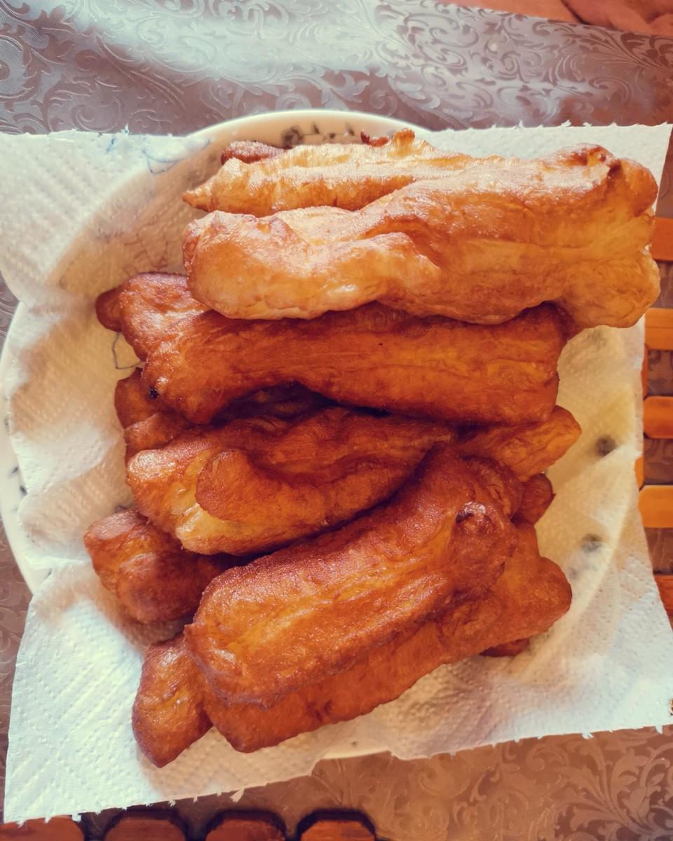 炸油条-中式早餐