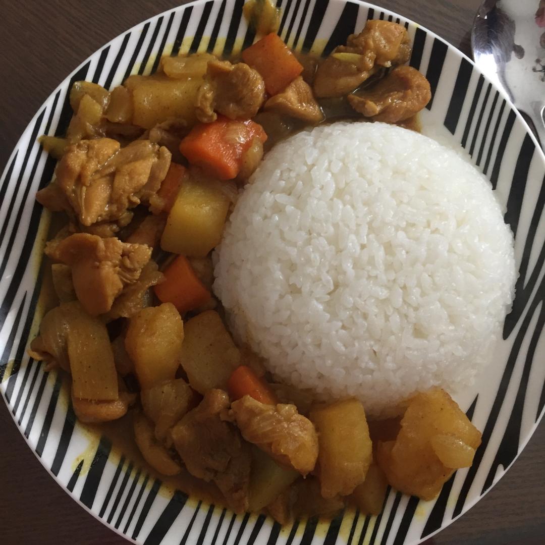 咖喱鸡肉饭