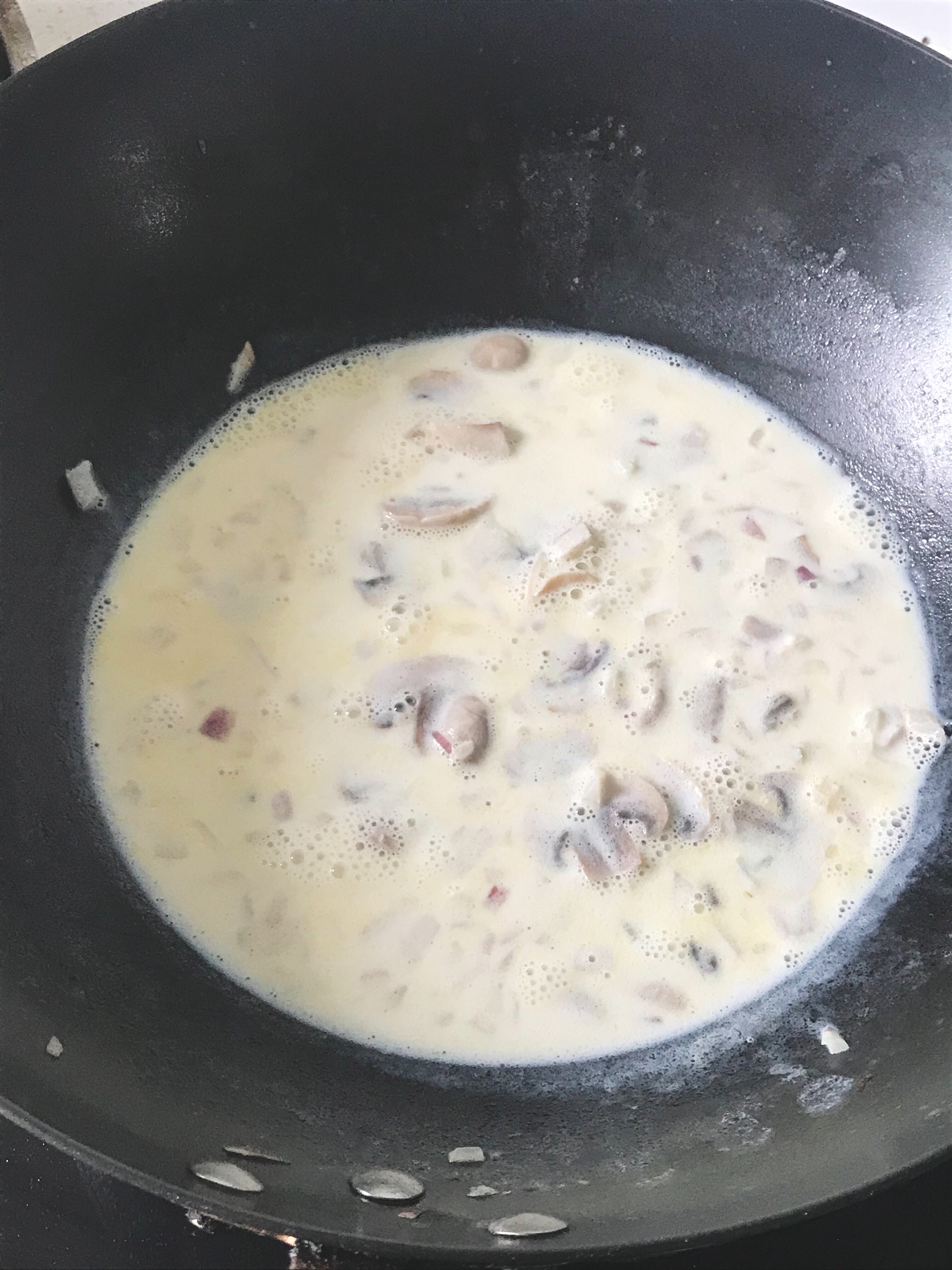 低脂伪奶油蘑菇虾仁白酱意面 超简易的做法 步骤3