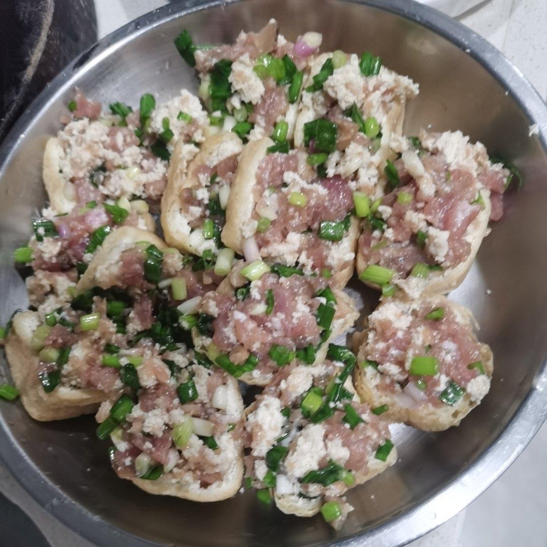油豆腐圆子（豆腐泡酿肉）
