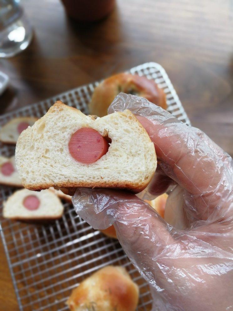 蒜香肠仔包