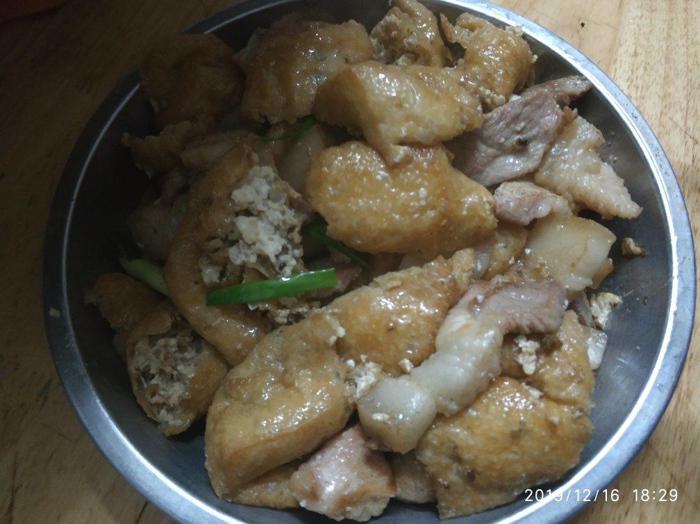 油豆腐炒肉