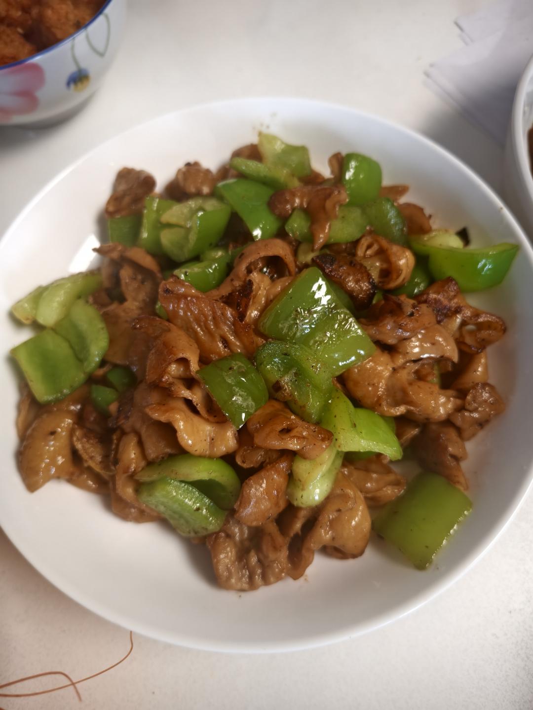 好吃到爆火爆肥肠