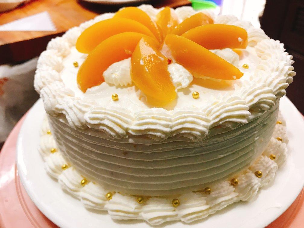 奶油水果装饰蛋糕